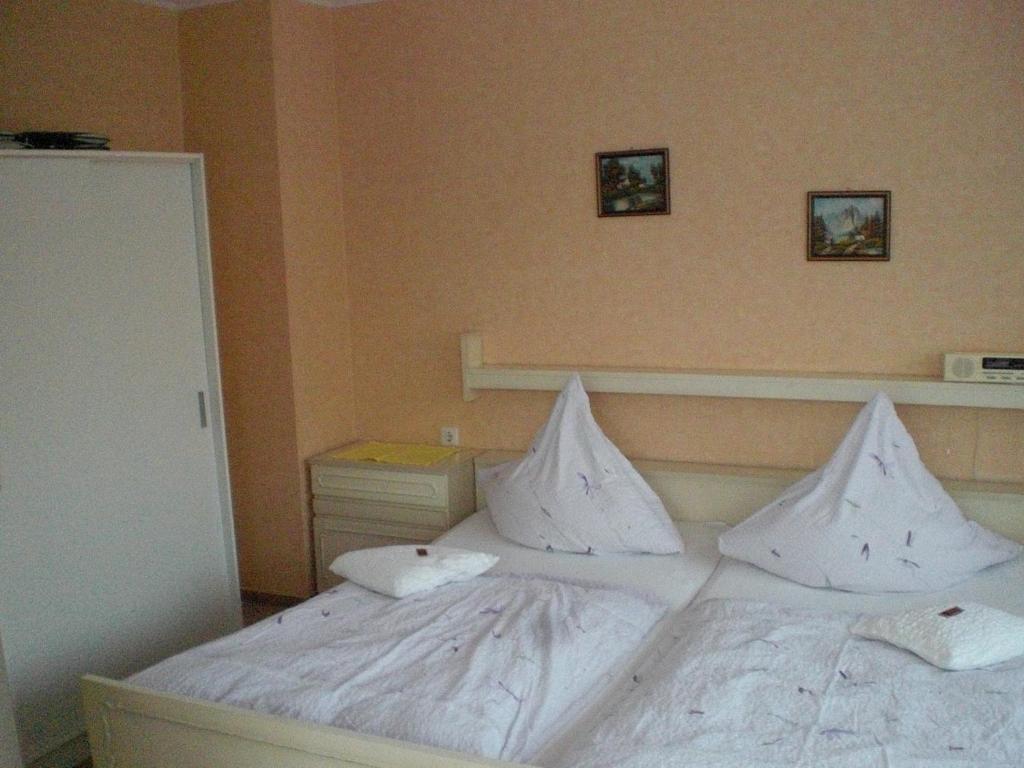 Haus Hubertus Hotel Winterberg Room photo