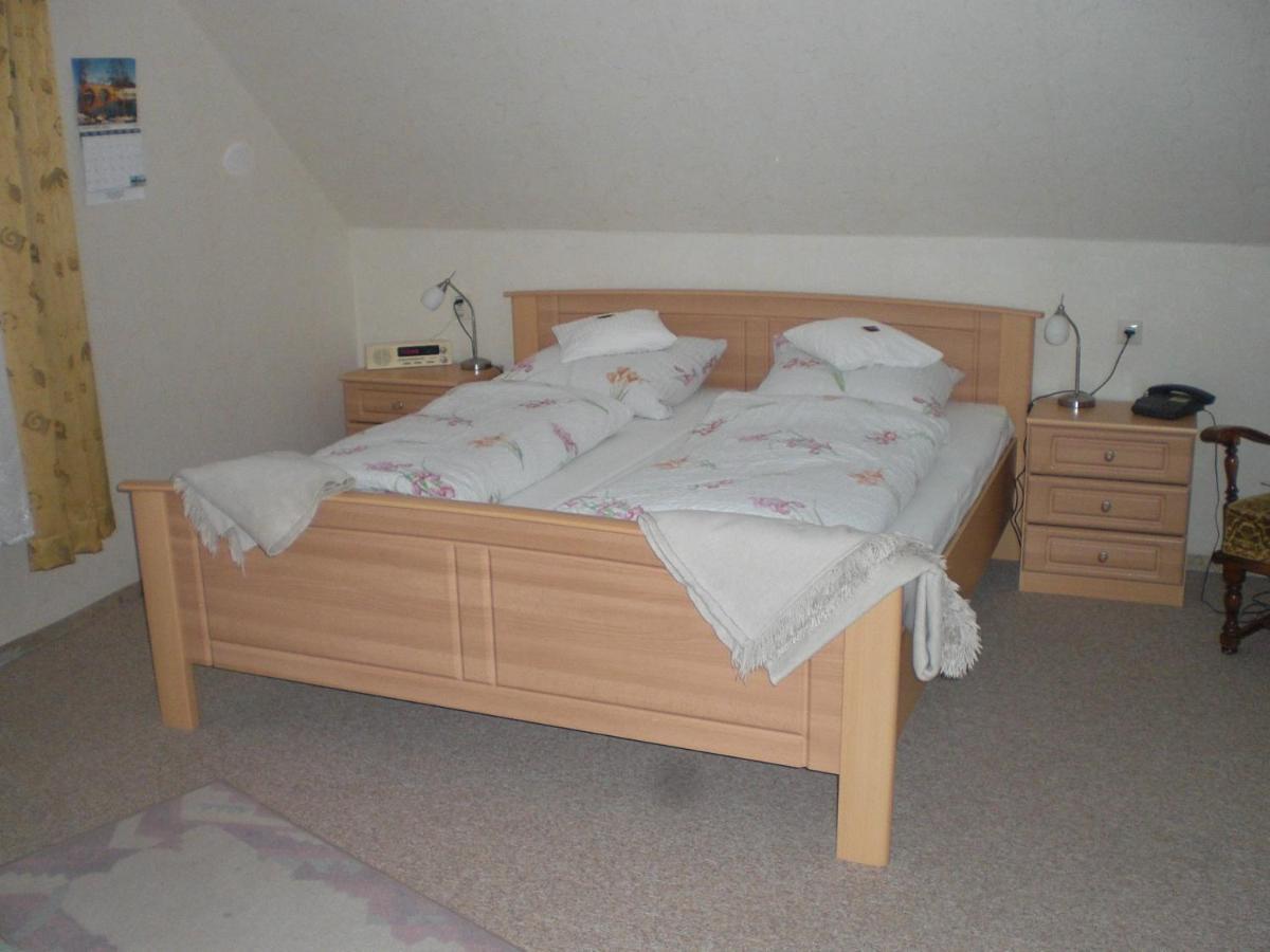 Haus Hubertus Hotel Winterberg Room photo